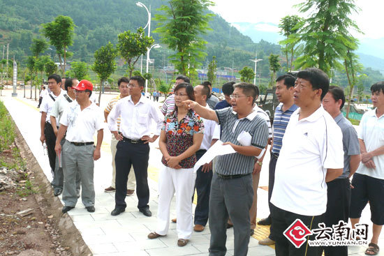 近日,镇沅县委书记白兆林,县长李验波及相关部门负责人实地视察哀牢