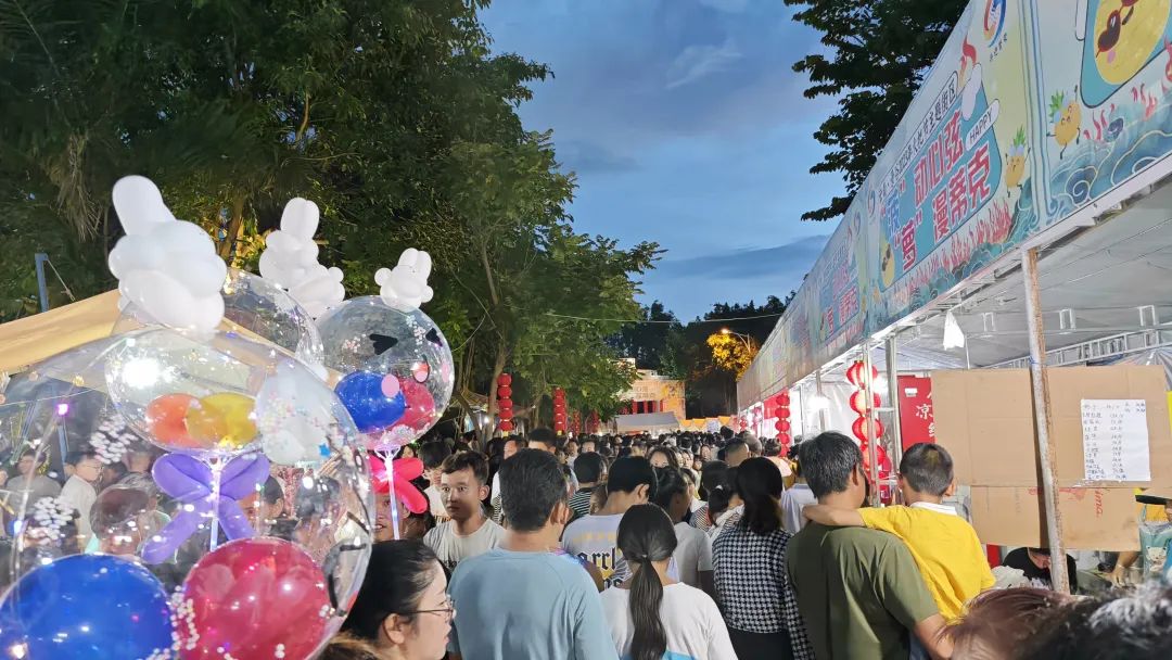 云南泼水节什么时候结束 00306514831_7b1439bc.jpg