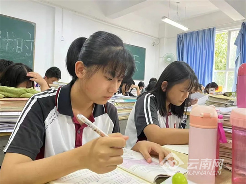 高考在即,记者走进普洱市景东县银生中学,景东一中,景东职