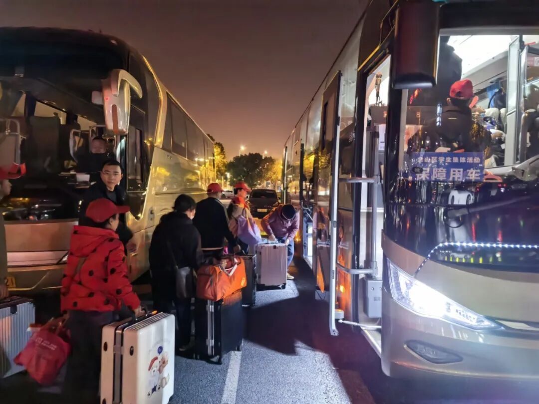 “专车专人”护送